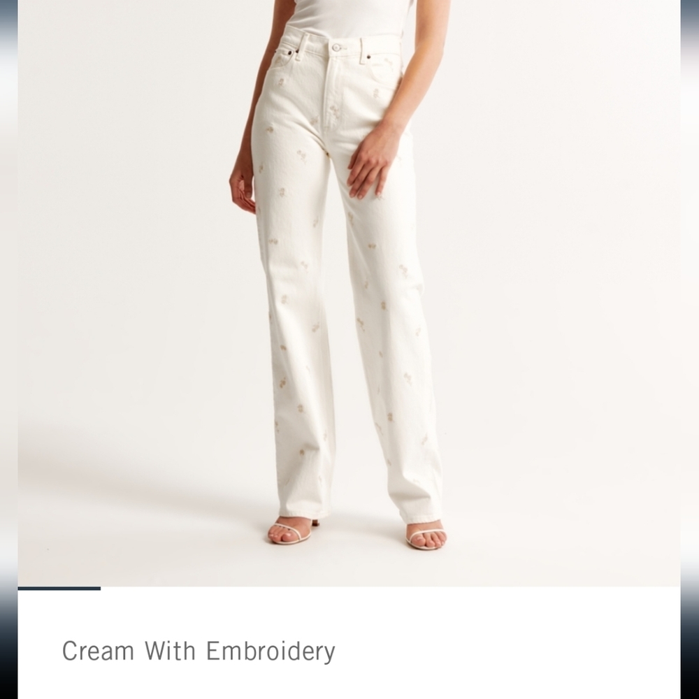 Abercrombie the 90's relaxed jean - cream with embroidery size 31 - NWT